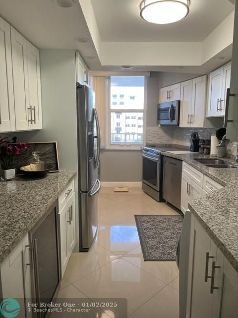 For Rent: $4,200 (2 beds, 2 baths, 1487 Square Feet)