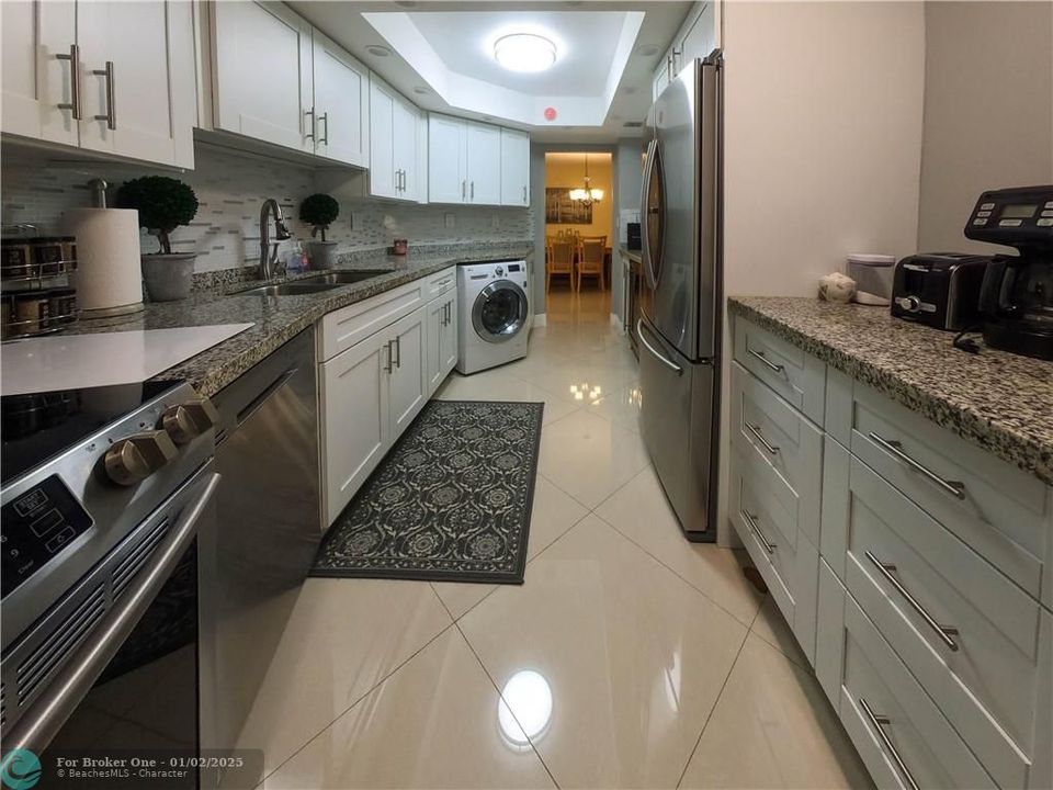 For Rent: $4,200 (2 beds, 2 baths, 1487 Square Feet)