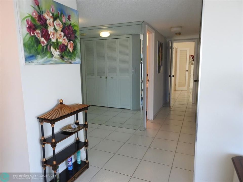 For Rent: $2,400 (2 beds, 2 baths, 1234 Square Feet)