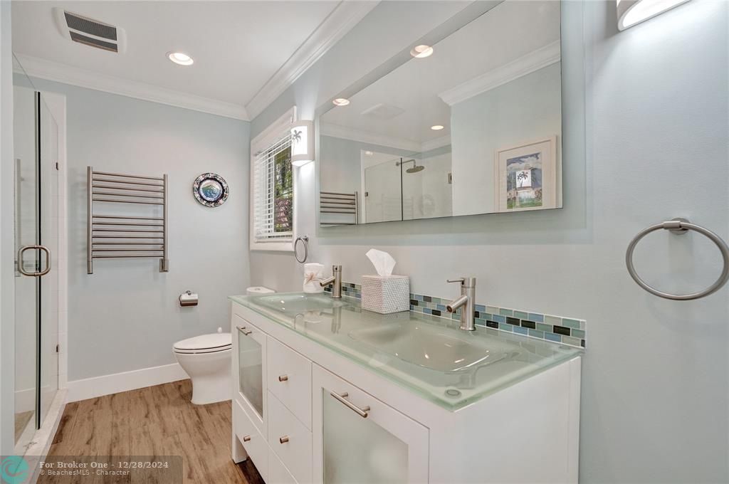 For Sale: $2,149,000 (2 beds, 2 baths, 2400 Square Feet)