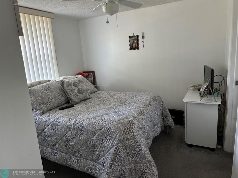 For Sale: $102,577 (1 beds, 1 baths, 480 Square Feet)