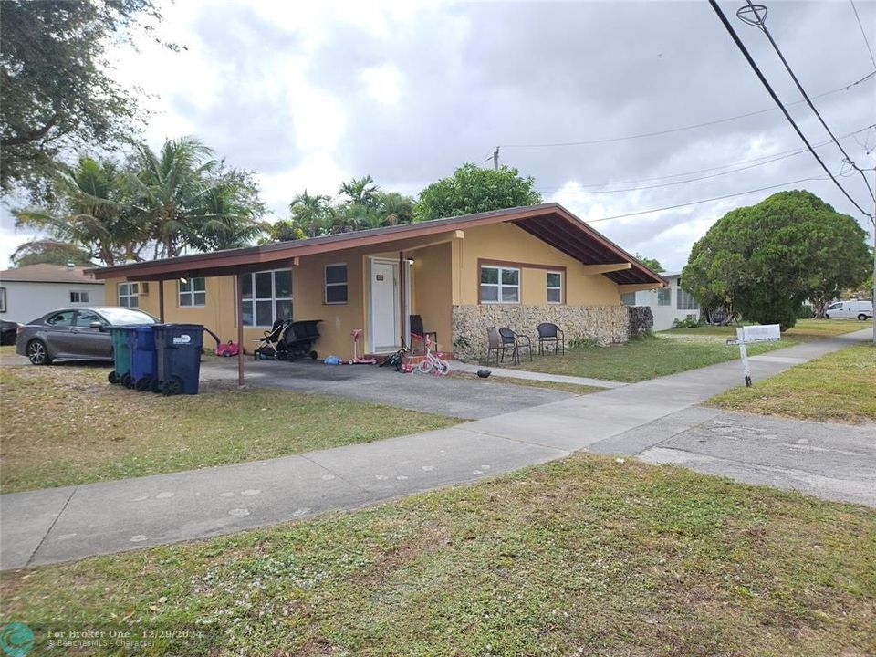 For Rent: $3,500 (3 beds, 2 baths, 1445 Square Feet)