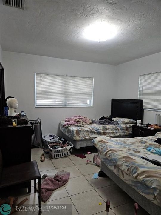 For Rent: $3,500 (3 beds, 2 baths, 1445 Square Feet)