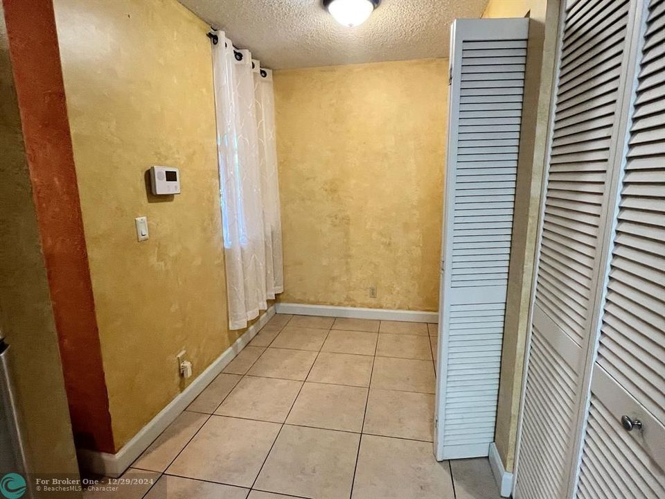 For Rent: $2,300 (2 beds, 2 baths, 1140 Square Feet)