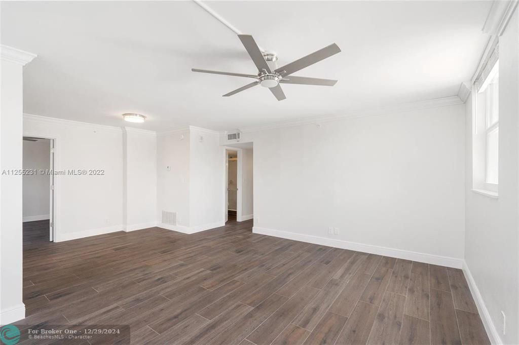 For Rent: $2,650 (2 beds, 2 baths, 1069 Square Feet)