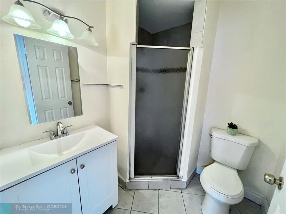 For Rent: $1,800 (2 beds, 2 baths, 944 Square Feet)