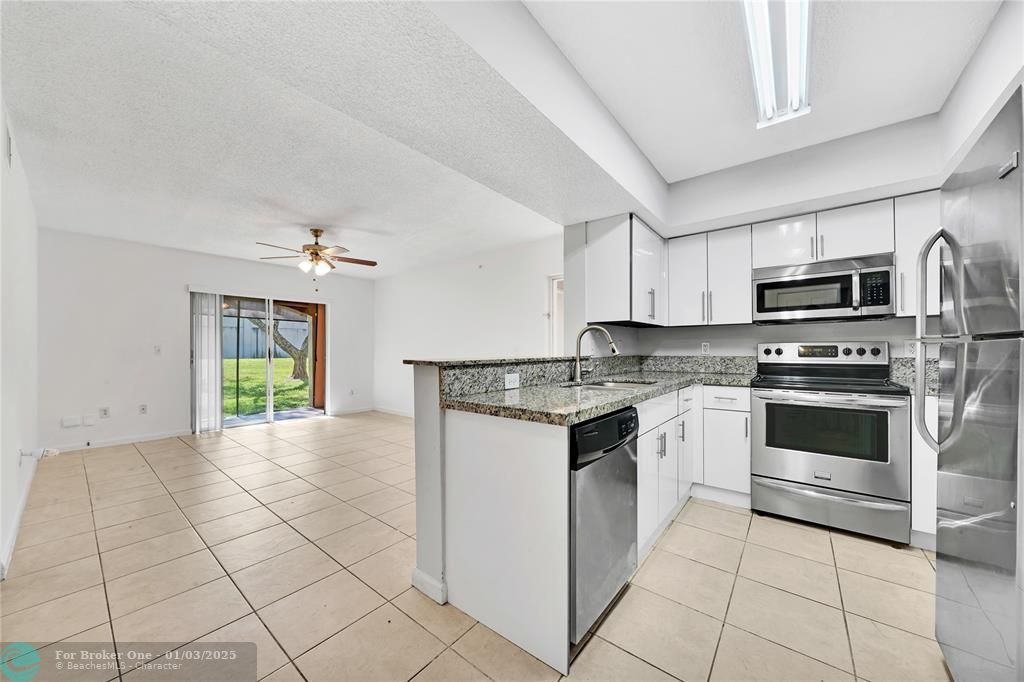 For Sale: $269,900 (2 beds, 2 baths, 1130 Square Feet)