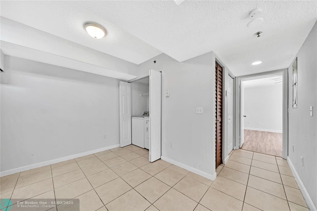 For Sale: $269,900 (2 beds, 2 baths, 1130 Square Feet)