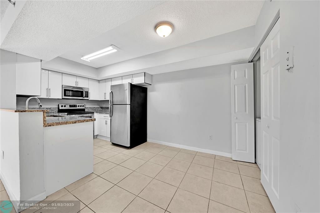 For Sale: $269,900 (2 beds, 2 baths, 1130 Square Feet)