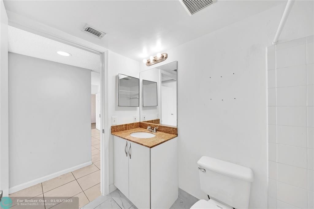 For Sale: $269,900 (2 beds, 2 baths, 1130 Square Feet)