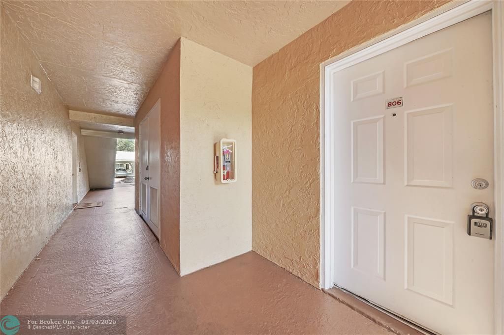 For Sale: $269,900 (2 beds, 2 baths, 1130 Square Feet)