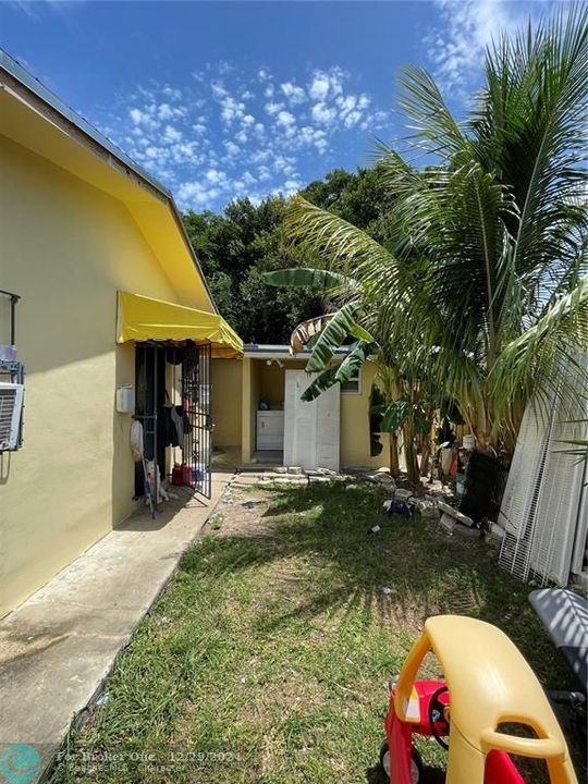 For Sale: $340,000 (4 beds, 2 baths, 2709 Square Feet)