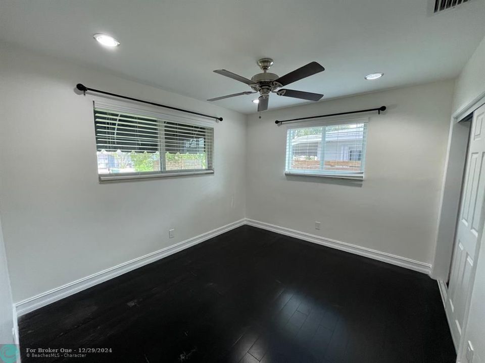 For Rent: $3,500 (3 beds, 2 baths, 1030 Square Feet)