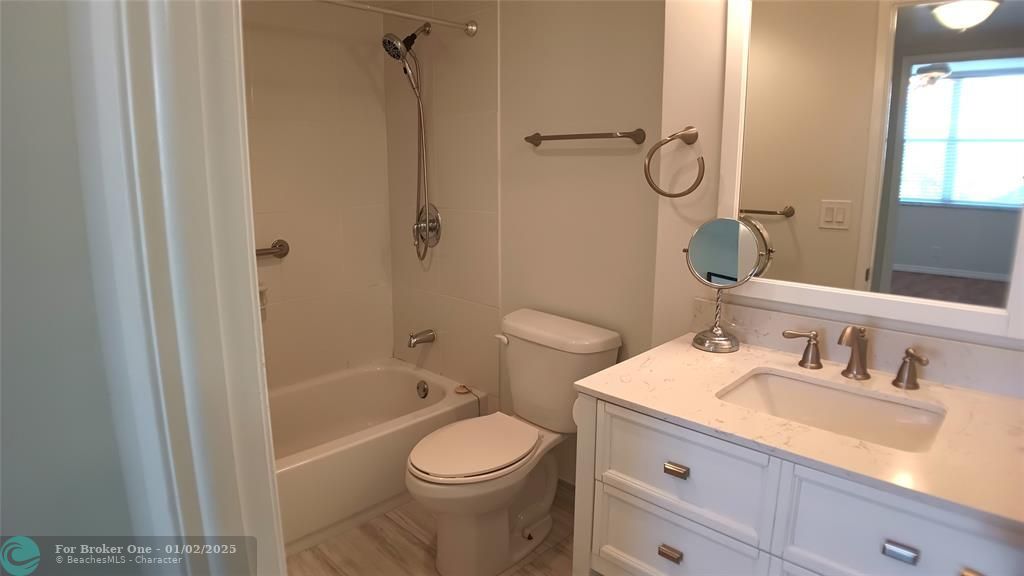 For Sale: $169,777 (1 beds, 1 baths, 630 Square Feet)