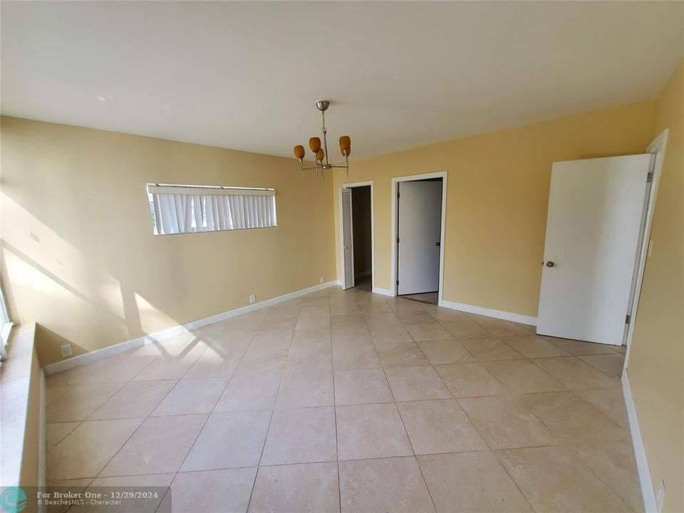 For Rent: $3,200 (2 beds, 2 baths, 1000 Square Feet)