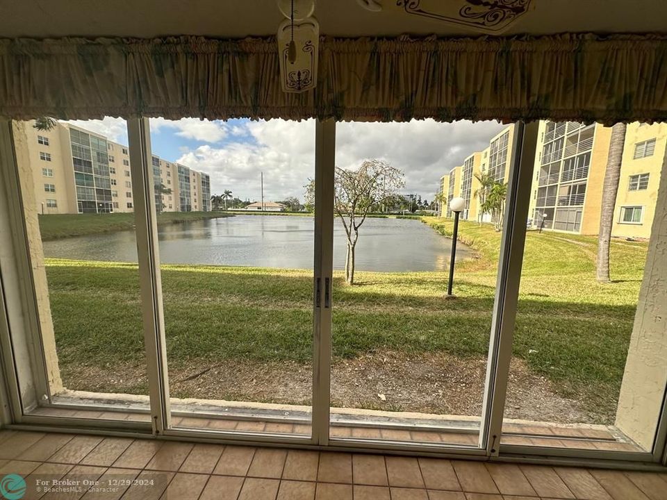 For Rent: $2,000 (2 beds, 2 baths, 1190 Square Feet)