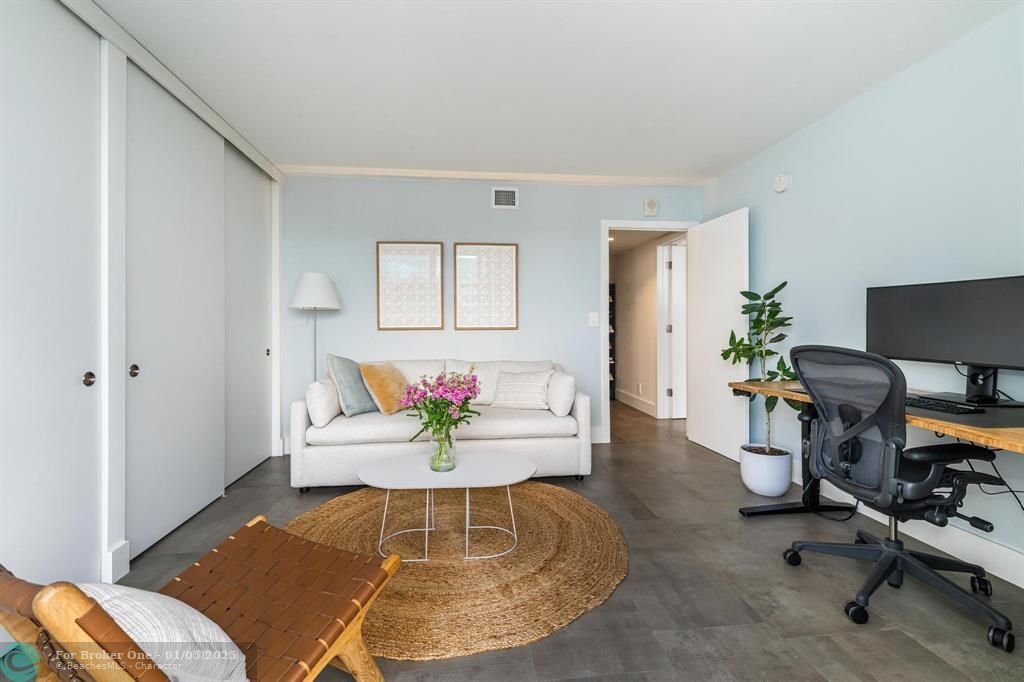 For Sale: $949,000 (2 beds, 2 baths, 1450 Square Feet)