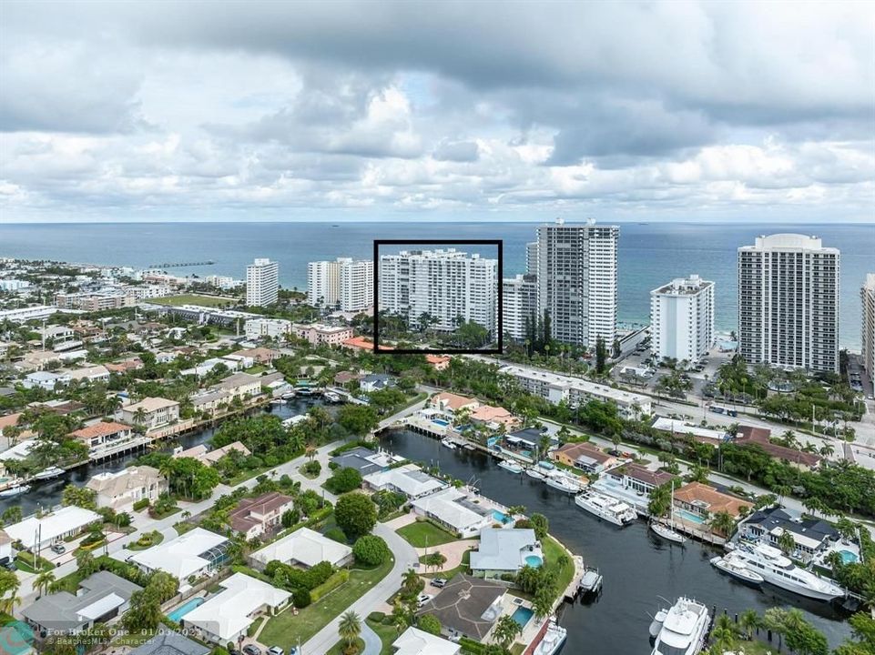 For Sale: $949,000 (2 beds, 2 baths, 1450 Square Feet)