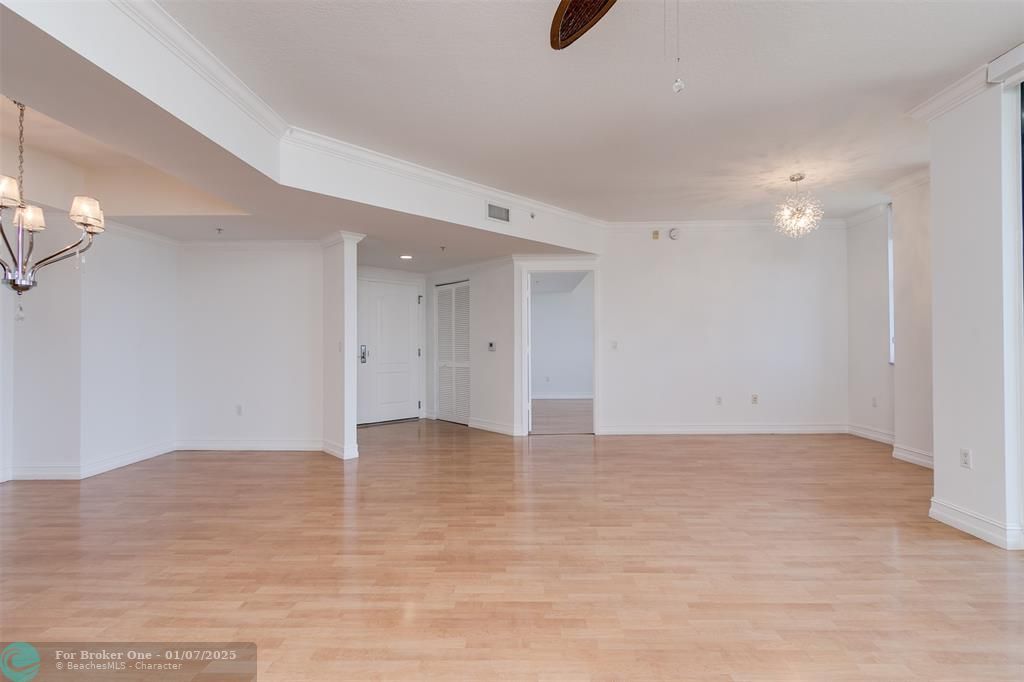 For Rent: $4,500 (2 beds, 2 baths, 1595 Square Feet)