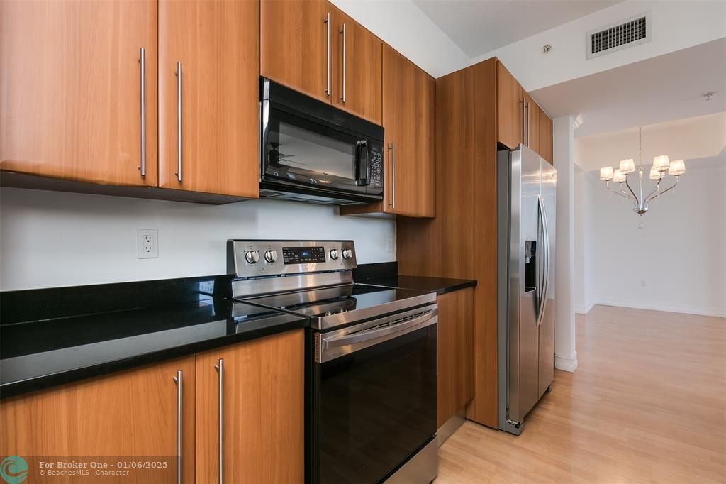 For Rent: $4,500 (2 beds, 2 baths, 1595 Square Feet)