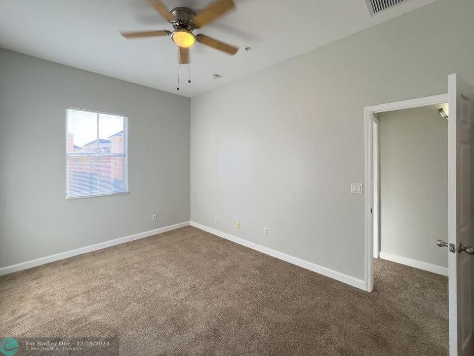 For Rent: $2,800 (2 beds, 2 baths, 1450 Square Feet)