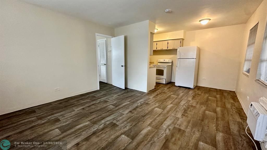 For Rent: $1,495 (1 beds, 1 baths, 650 Square Feet)