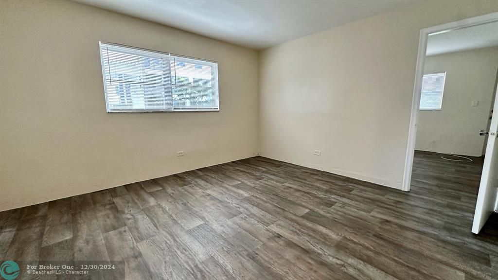 For Rent: $1,495 (1 beds, 1 baths, 650 Square Feet)