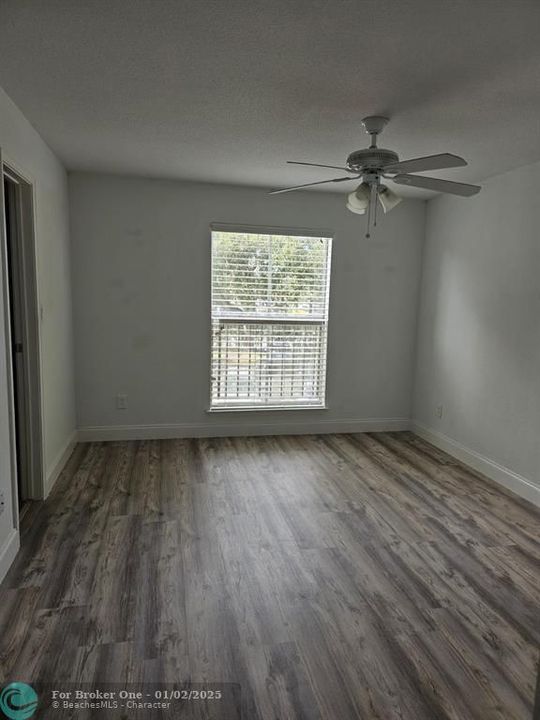 For Rent: $2,100 (2 beds, 2 baths, 1060 Square Feet)