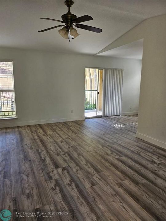 For Rent: $2,100 (2 beds, 2 baths, 1060 Square Feet)