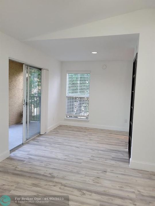 For Rent: $2,100 (2 beds, 2 baths, 1060 Square Feet)