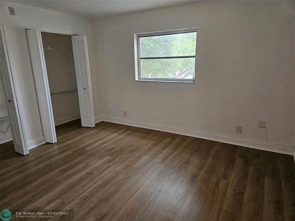 For Rent: $1,750 (1 beds, 1 baths, 800 Square Feet)