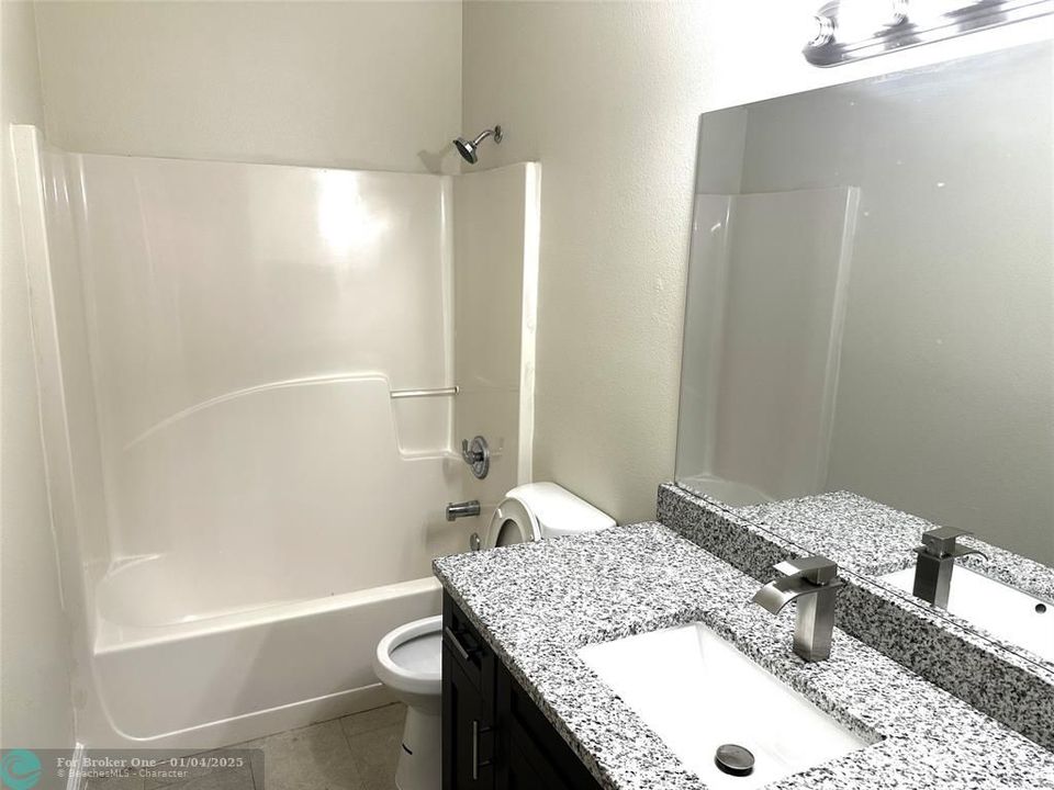 For Rent: $2,795 (4 beds, 2 baths, 1650 Square Feet)