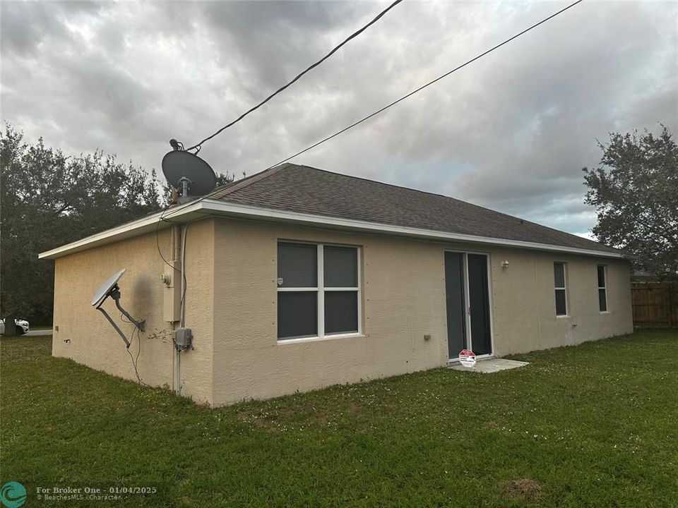 For Rent: $2,795 (4 beds, 2 baths, 1650 Square Feet)