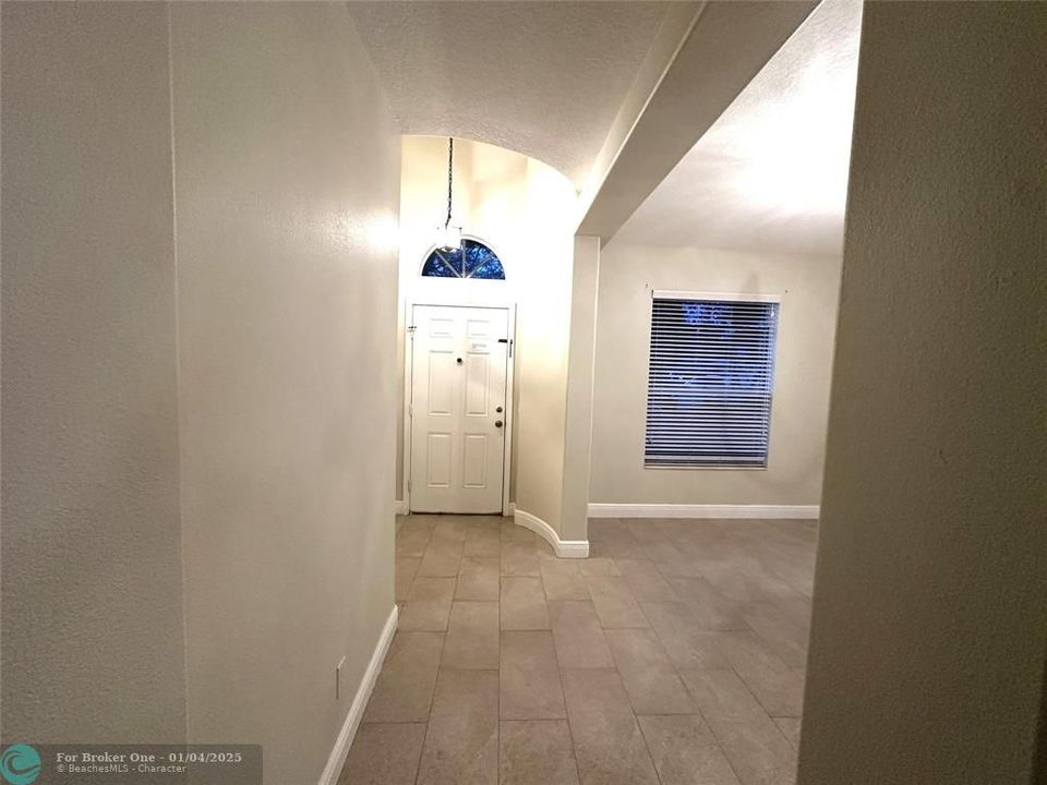 For Rent: $2,795 (4 beds, 2 baths, 1650 Square Feet)