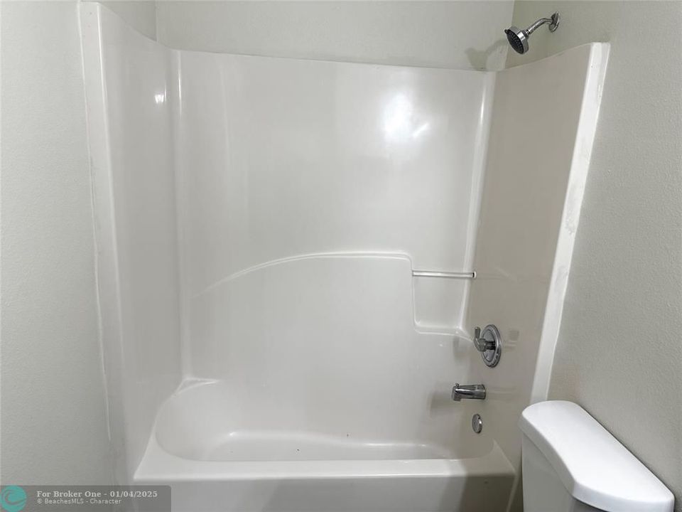 For Rent: $2,795 (4 beds, 2 baths, 1650 Square Feet)