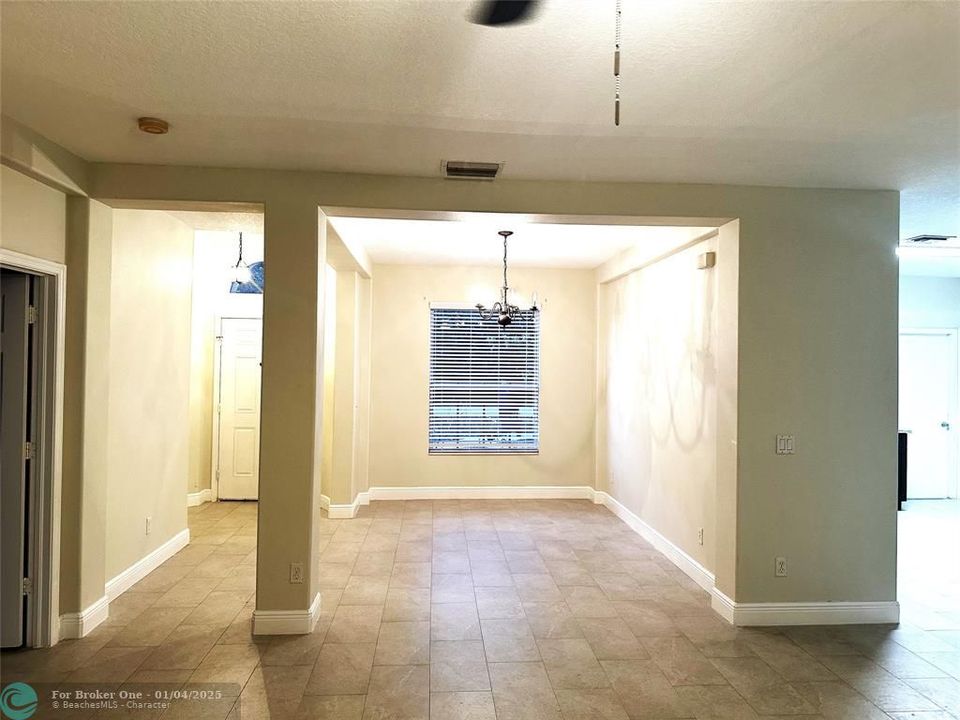 For Rent: $2,795 (4 beds, 2 baths, 1650 Square Feet)