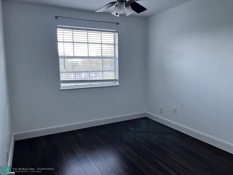 For Rent: $2,700 (3 beds, 2 baths, 1800 Square Feet)