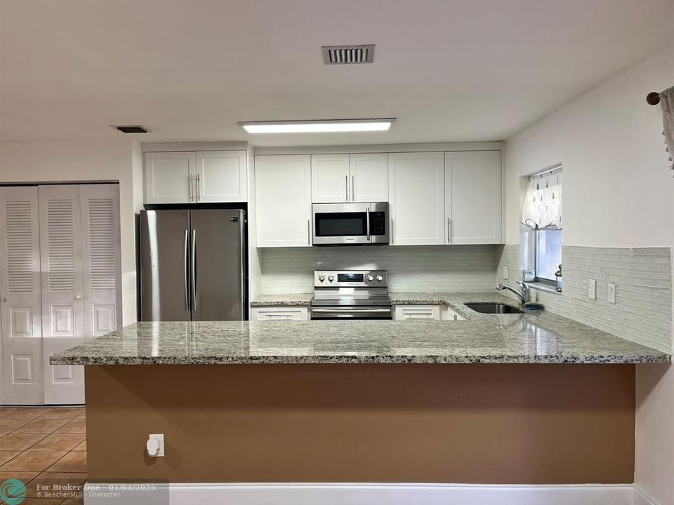 For Rent: $2,700 (3 beds, 2 baths, 1800 Square Feet)