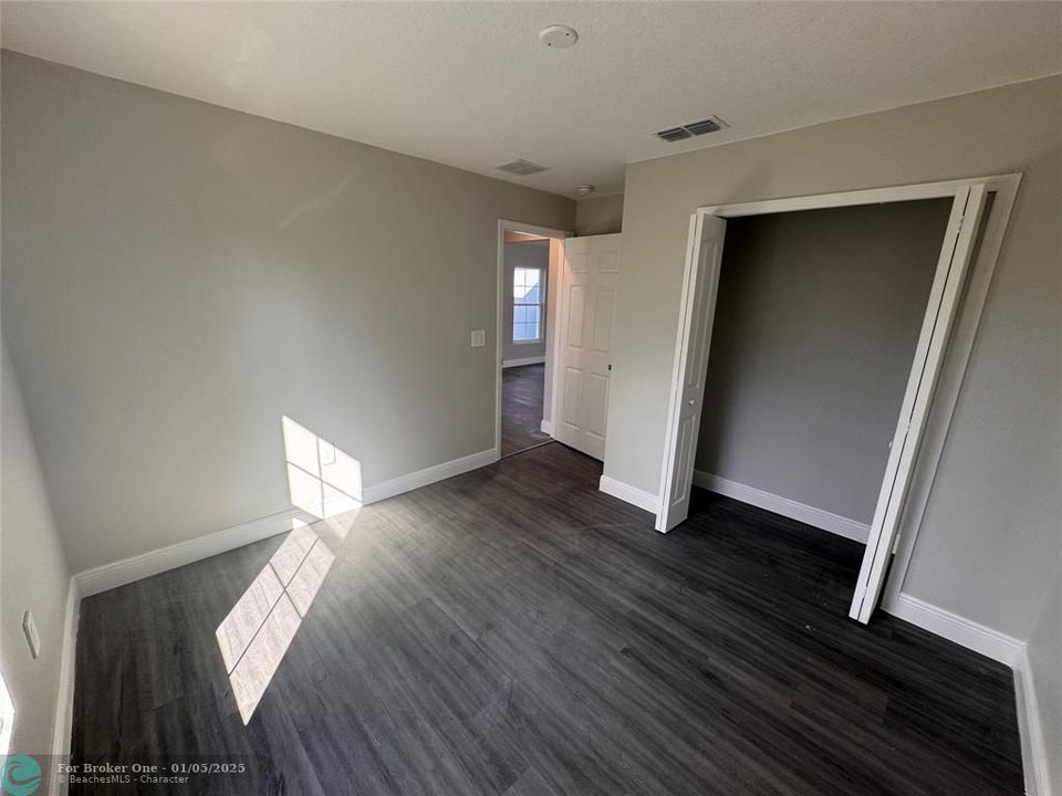 For Sale: $339,000 (4 beds, 2 baths, 1654 Square Feet)