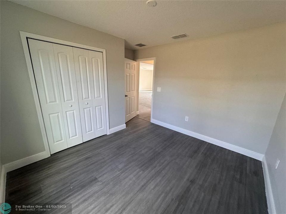 For Sale: $339,000 (4 beds, 2 baths, 1654 Square Feet)