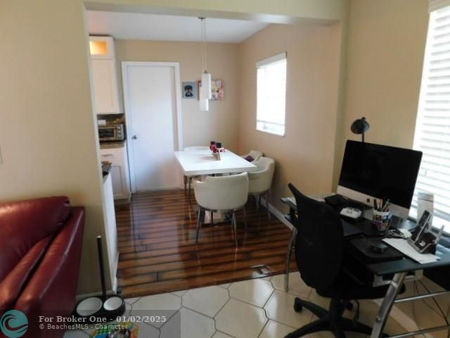 For Rent: $2,700 (2 beds, 2 baths, 1398 Square Feet)