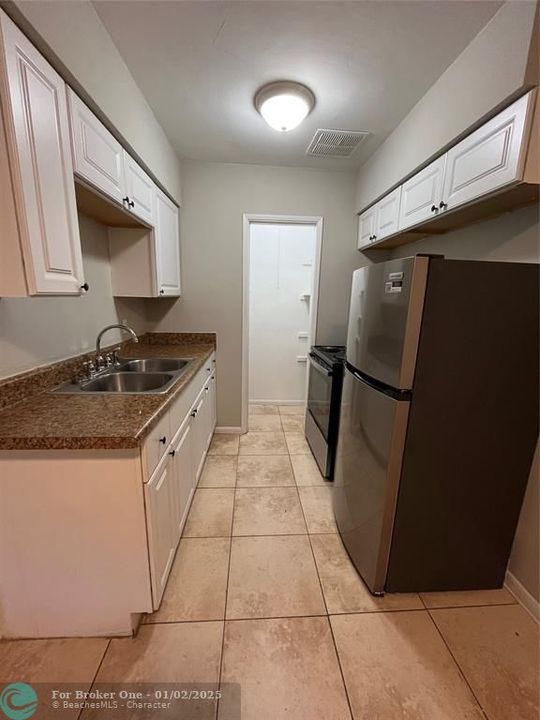 For Rent: $1,650 (1 beds, 1 baths, 550 Square Feet)