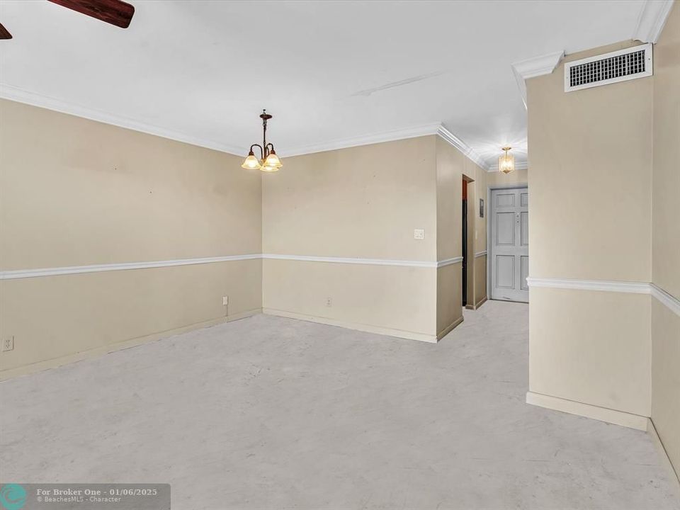 For Sale: $139,000 (2 beds, 2 baths, 1080 Square Feet)