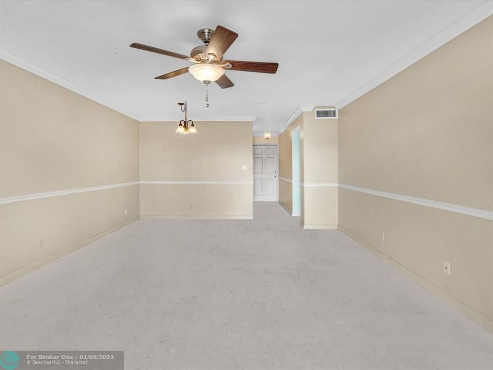 For Sale: $139,000 (2 beds, 2 baths, 1080 Square Feet)