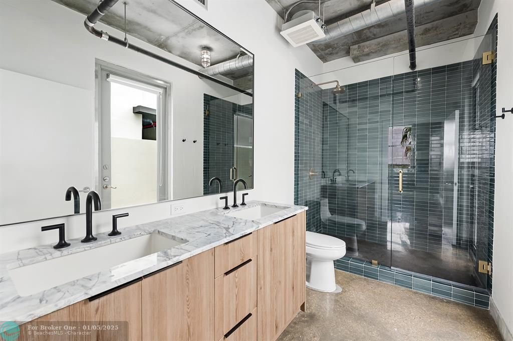 For Sale: $1,200,000 (2 beds, 2 baths, 1966 Square Feet)