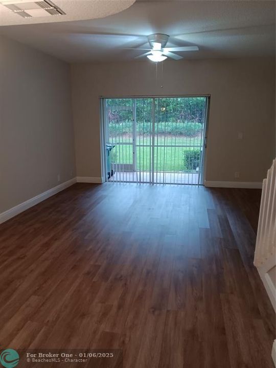 For Rent: $2,550 (2 beds, 2 baths, 1110 Square Feet)