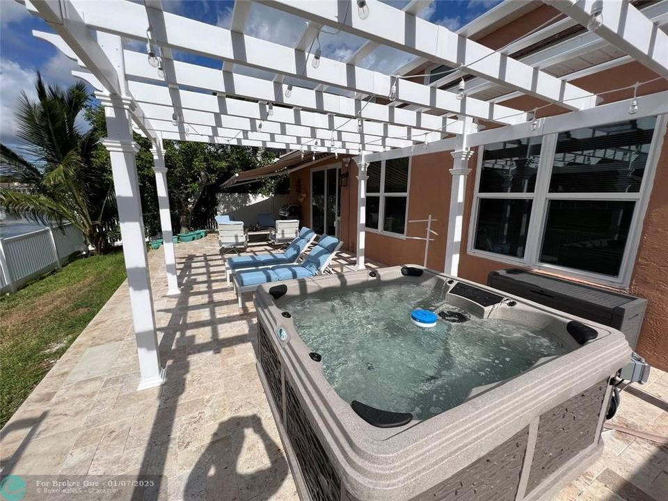 En Venta: $1,450,000 (4 camas, 3 baños, 2744 Pies cuadrados)