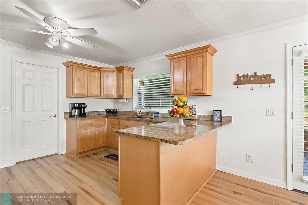 For Sale: $299,900 (3 beds, 2 baths, 1512 Square Feet)