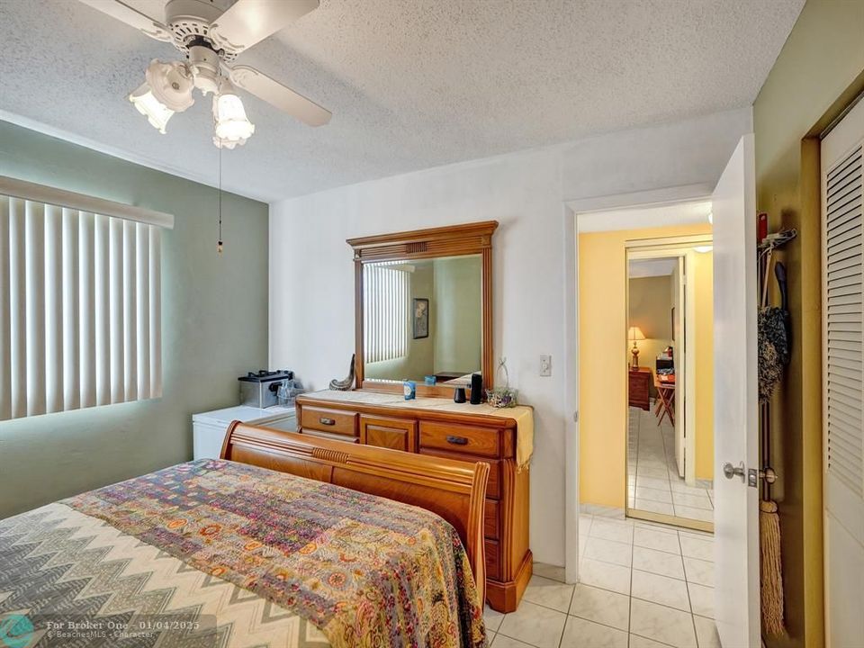 For Sale: $146,000 (2 beds, 2 baths, 1200 Square Feet)