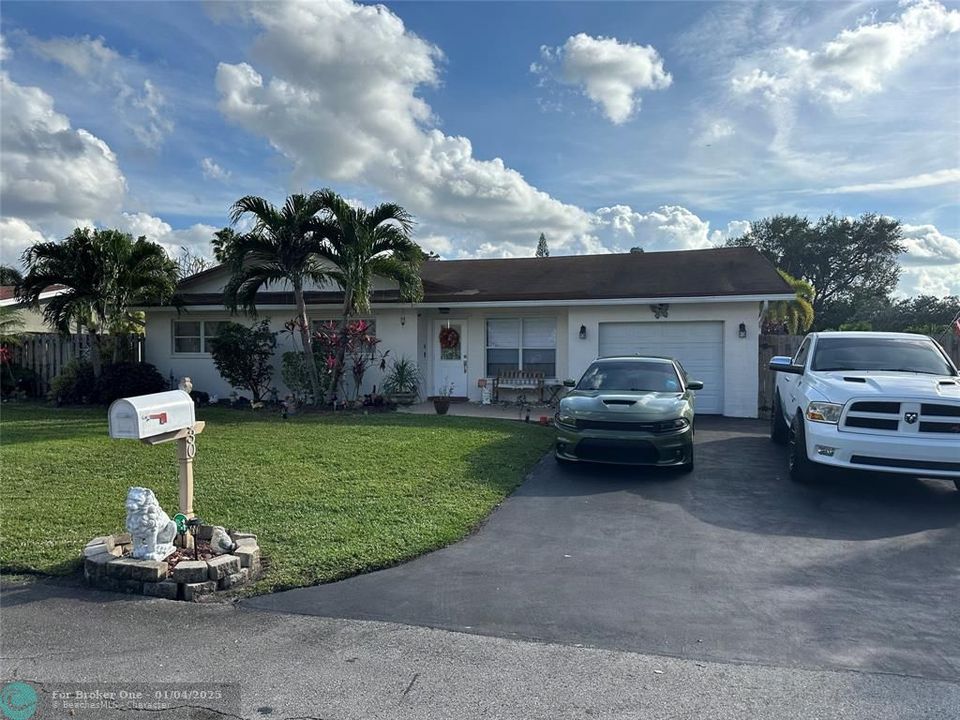 For Sale: $649,000 (4 beds, 2 baths, 1672 Square Feet)